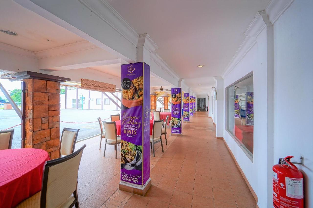 Capital O 89658 Bustani Hotel Jitra Dış mekan fotoğraf